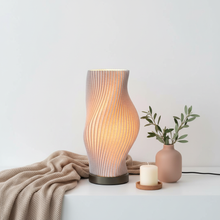 Luminária de Mesa Fluxo Escultural